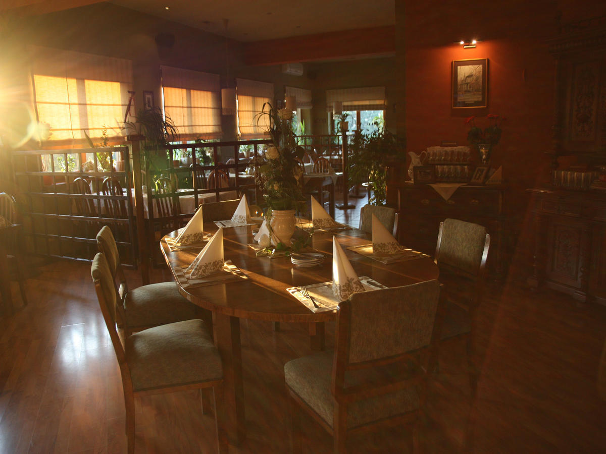 Hotel Kochanow Kochanow  Ngoại thất bức ảnh