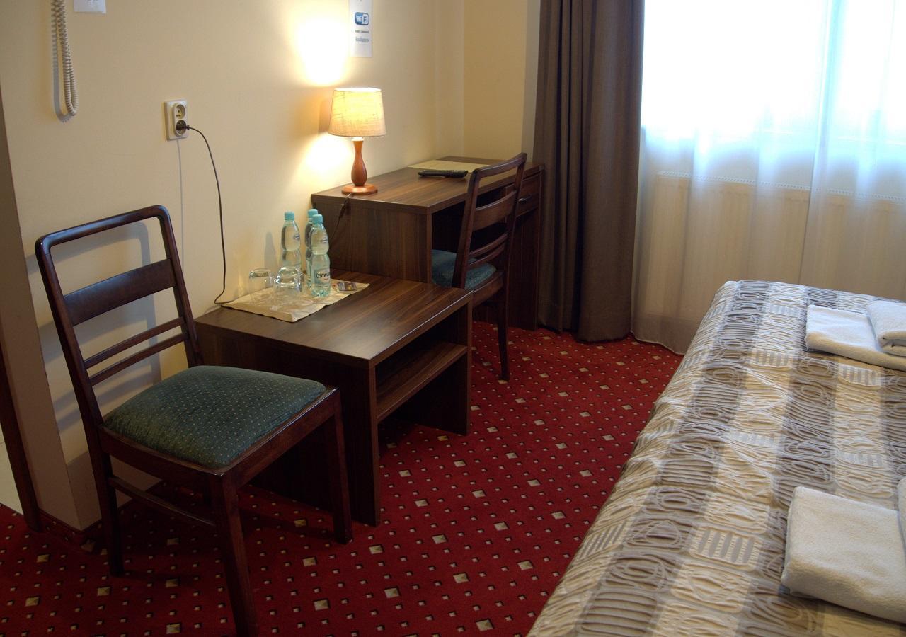 Hotel Kochanow Kochanow  Ngoại thất bức ảnh