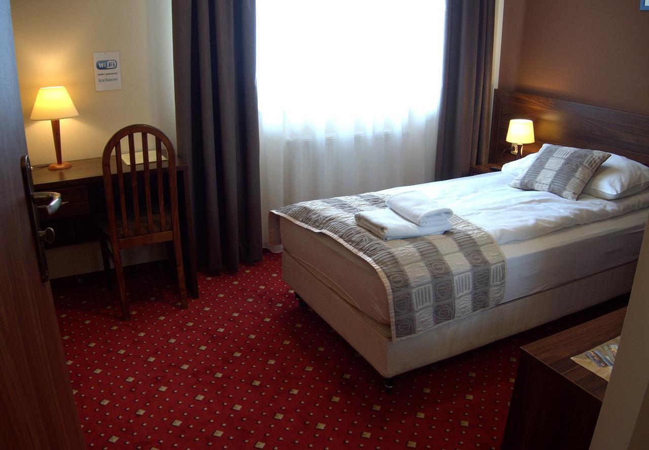 Hotel Kochanow Kochanow  Ngoại thất bức ảnh
