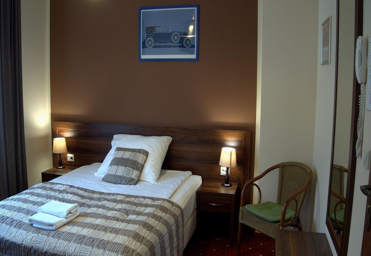 Hotel Kochanow Kochanow  Ngoại thất bức ảnh