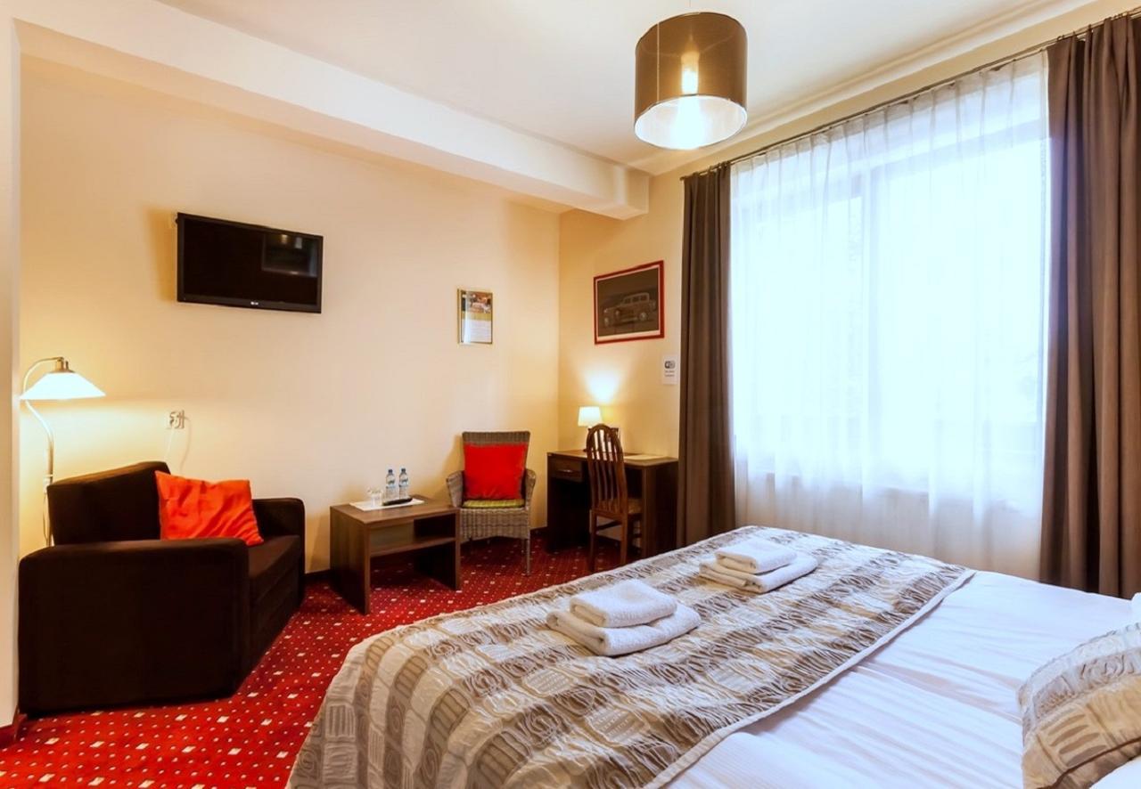 Hotel Kochanow Kochanow  Ngoại thất bức ảnh