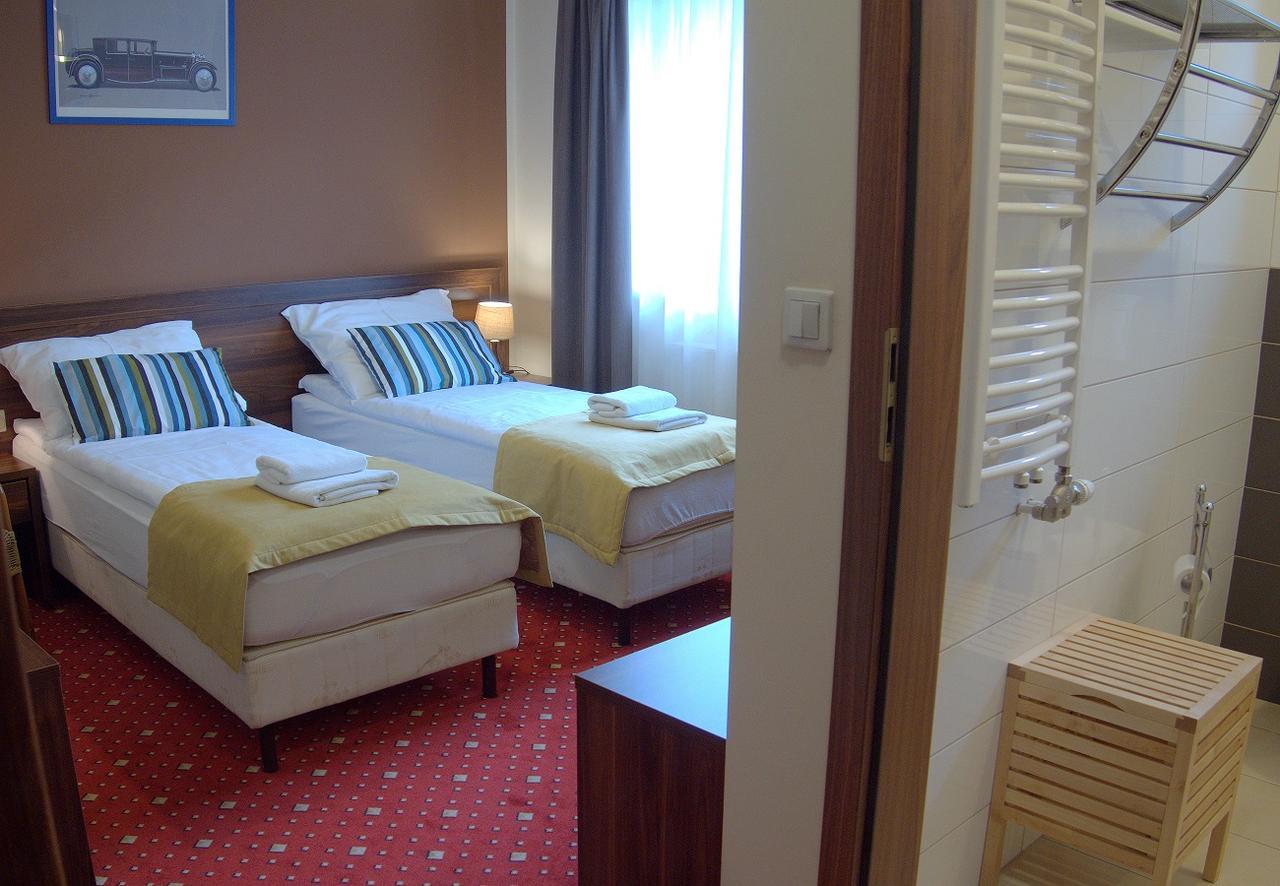 Hotel Kochanow Kochanow  Ngoại thất bức ảnh