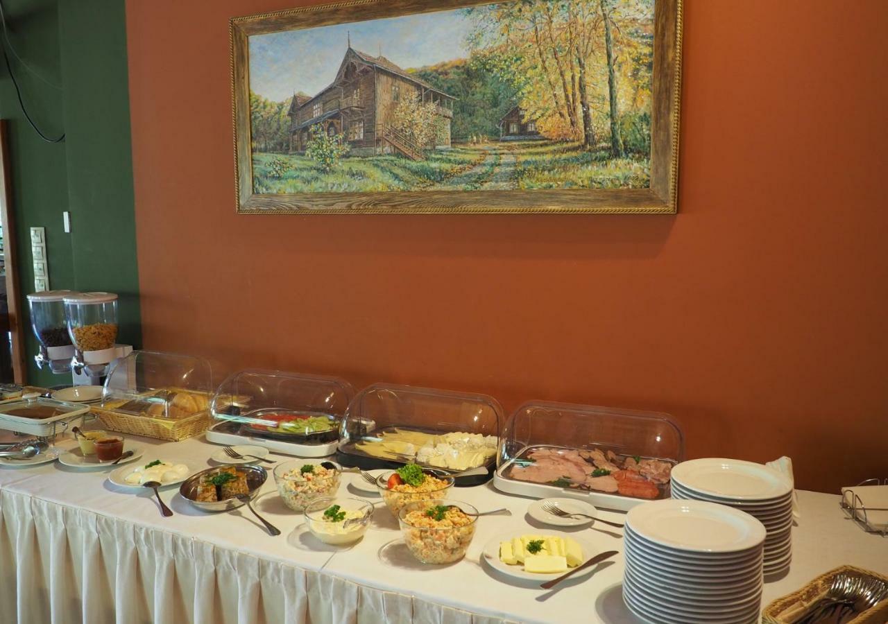 Hotel Kochanow Kochanow  Ngoại thất bức ảnh